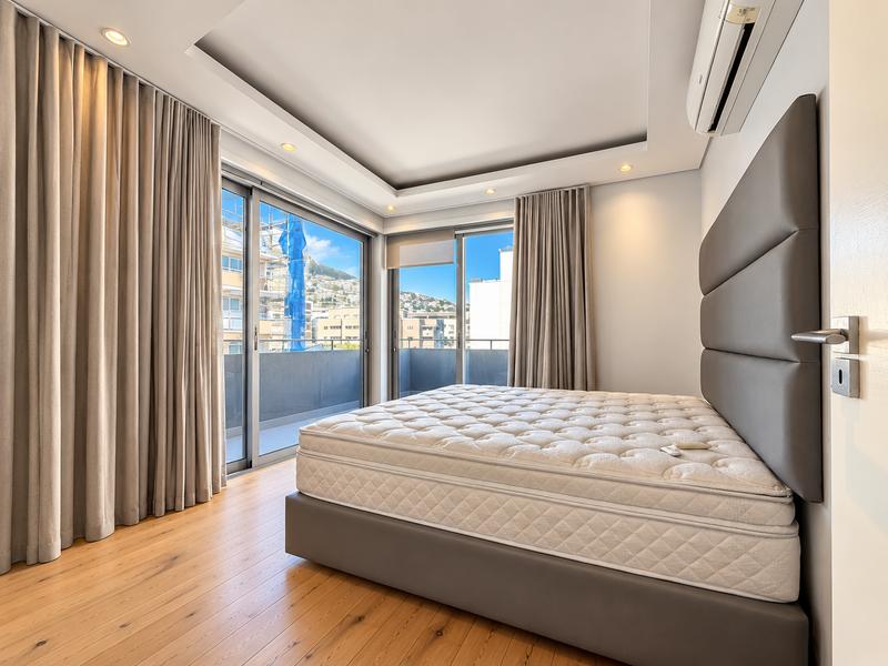 3 Bedroom Property for Sale in Sea Point Western Cape
